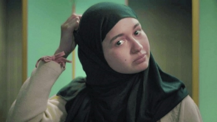 Oscar-bound short lifts veil on Iranian women rejecting male domination